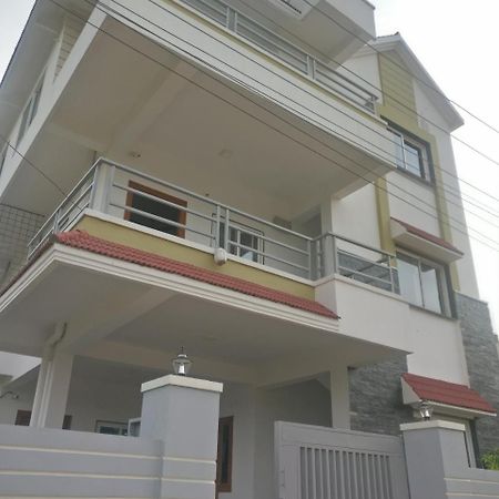 Misty Lake Guest House Haiderabad Buitenkant foto