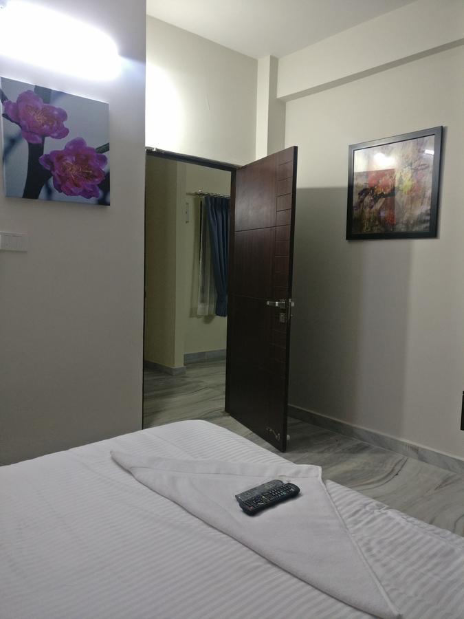 Misty Lake Guest House Haiderabad Buitenkant foto