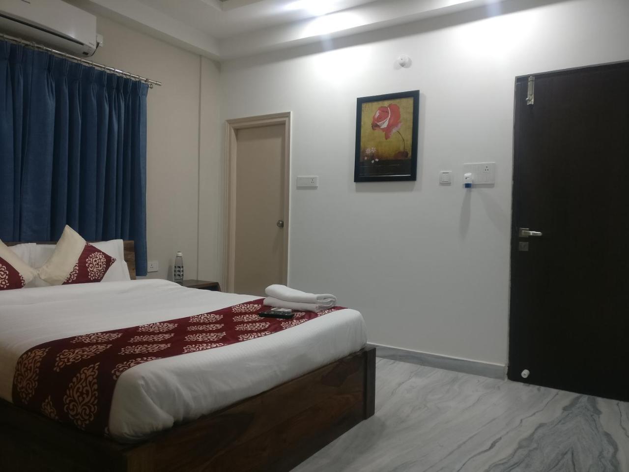 Misty Lake Guest House Haiderabad Buitenkant foto