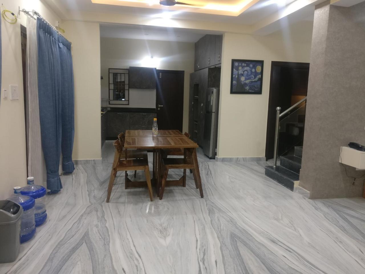 Misty Lake Guest House Haiderabad Buitenkant foto